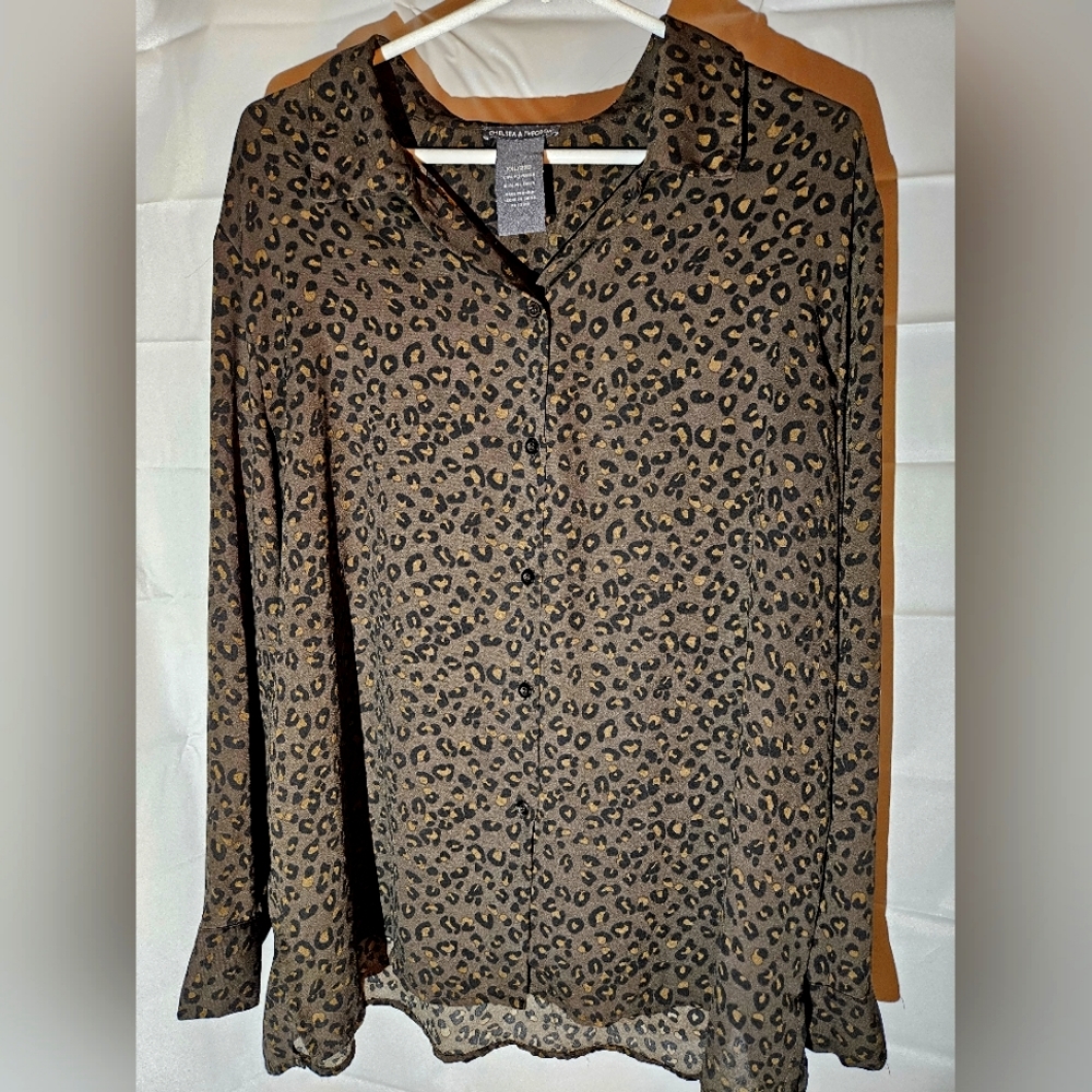 XXL Sheer green leopard print shirt gently used